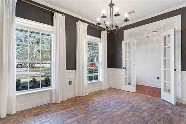 7033 Wynntree Dr - Photo 4 of 21