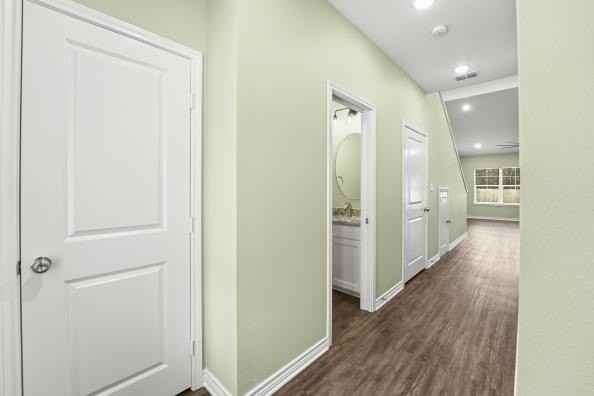 806 S Newsom St - Photo 4 of 29
