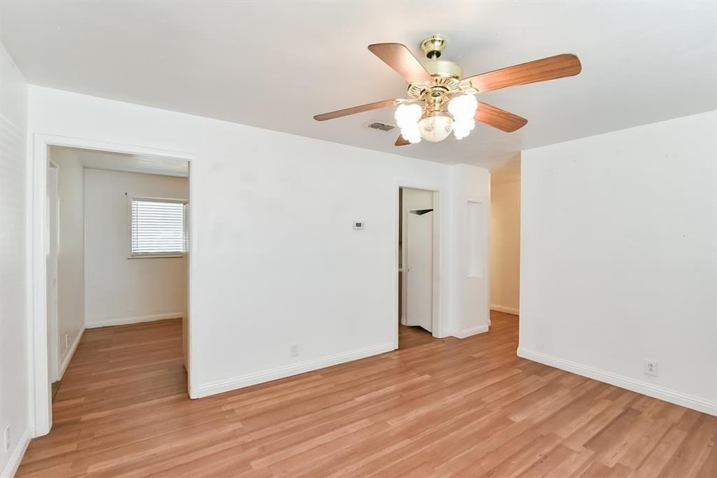 344 Nw Renfro St - Photo 4 of 18