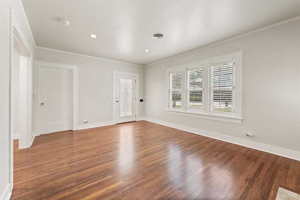 3812 Bunting Ave - Photo 5 of 20