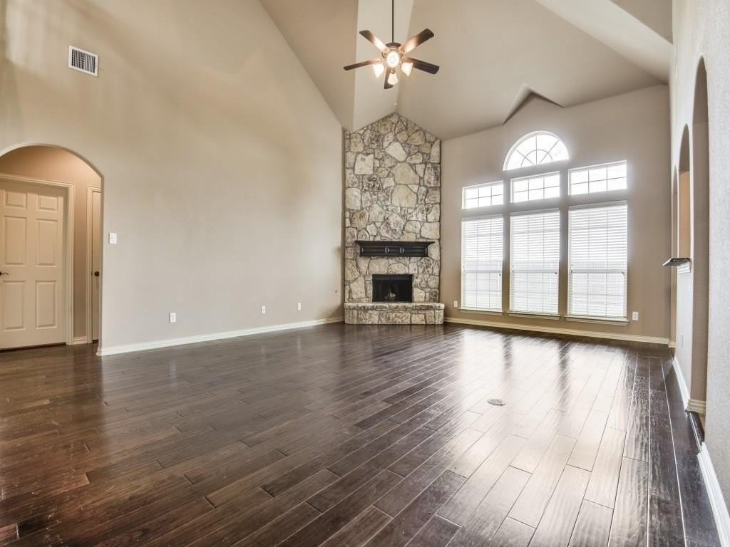 12112 Abernathy Cir - Photo 4 of 10
