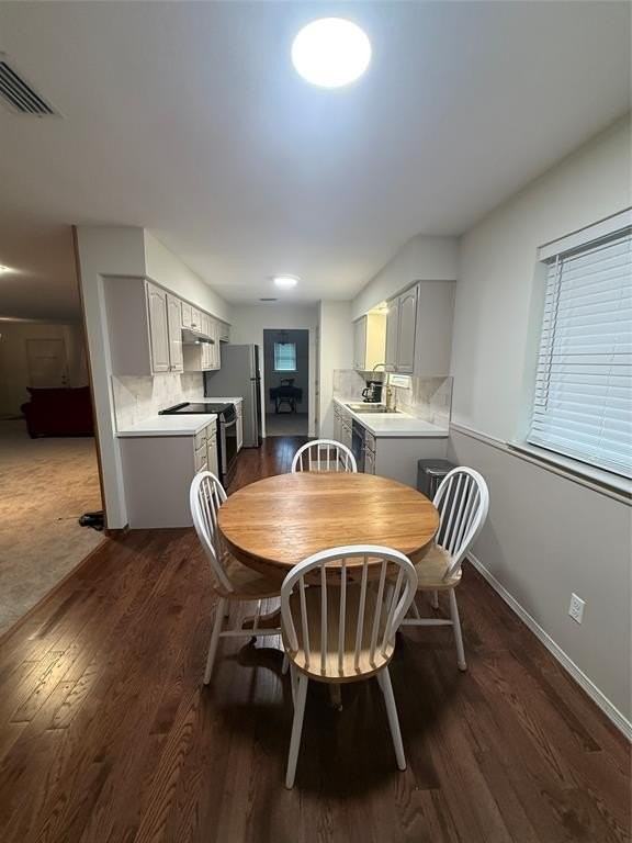7135 Cosgrove Dr - Photo 6 of 31