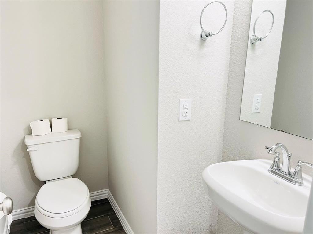 3717 Malibu Dr - Photo 5 of 16