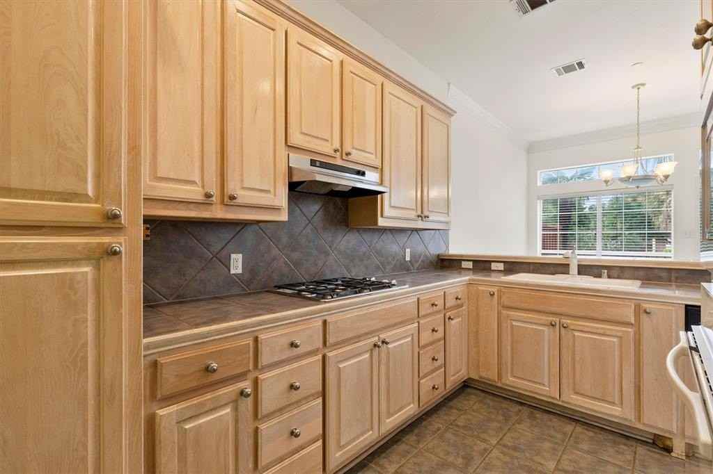 4106 Oberlin Way - Photo 6 of 17