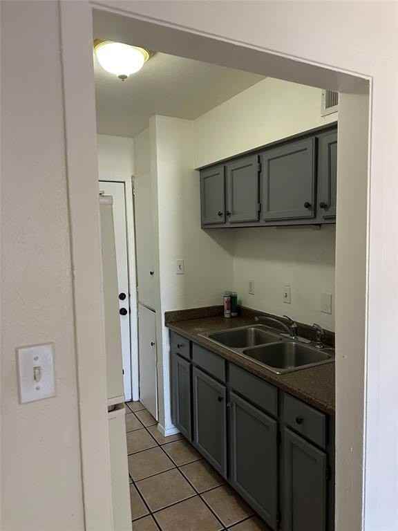 907 Broadway Ave #23 - Photo 4 of 7
