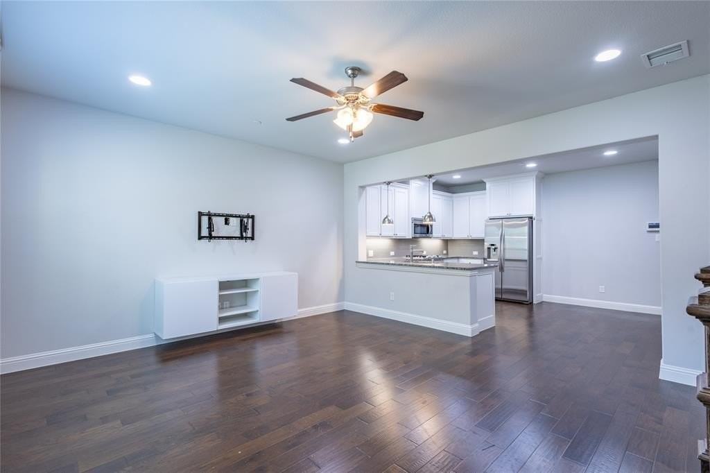 4658H Rhett Ln - Photo 3 of 40