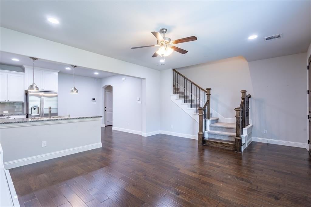 4658H Rhett Ln - Photo 4 of 40