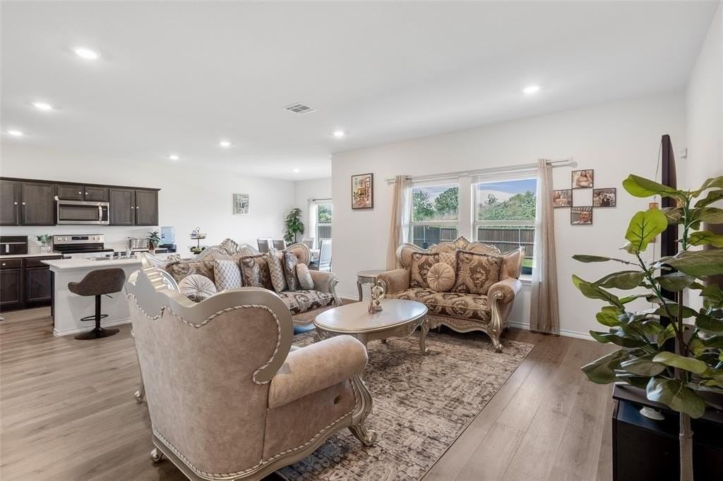 3005 Karsen Ln - Photo 6 of 16