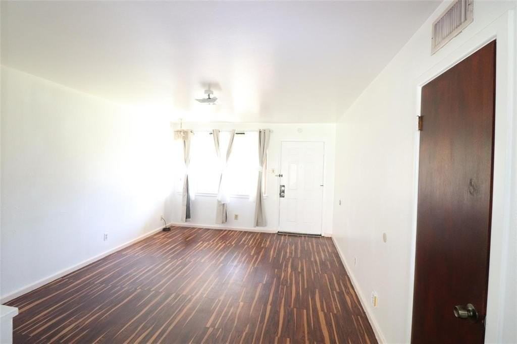 9107 Rustown Dr - Photo 5 of 14