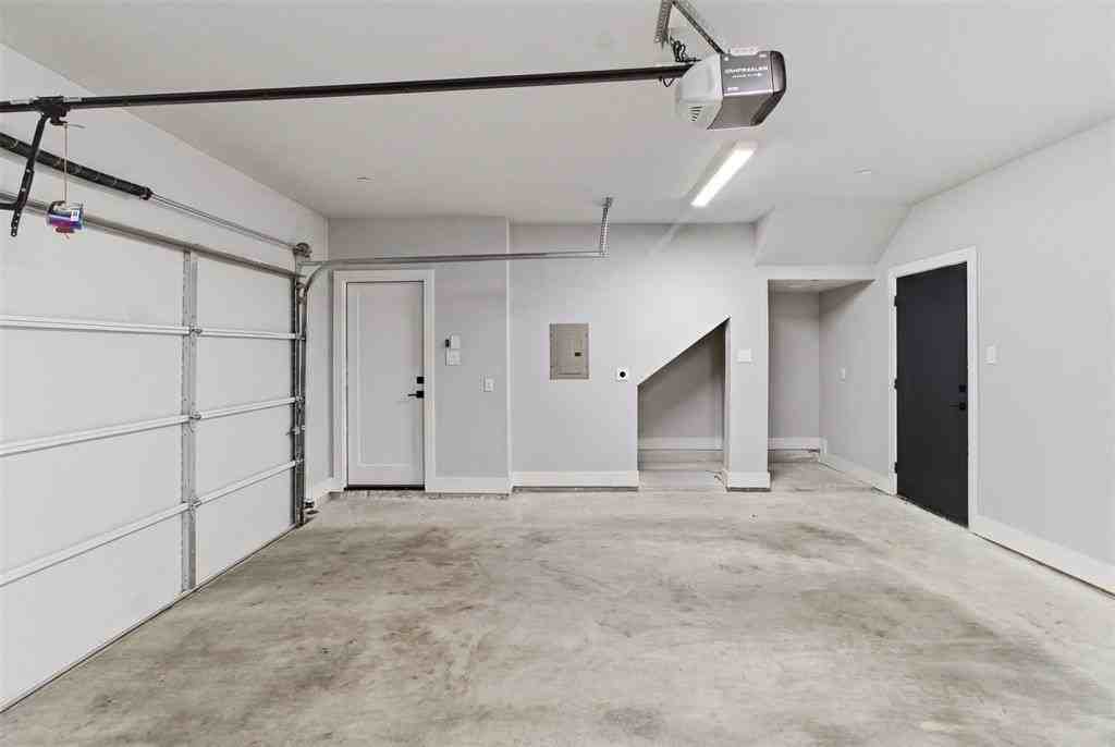 2115 N Fitzhugh Ave #102 - Photo 6 of 39