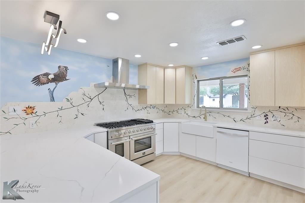 13 Pinehurst St - Photo 3 of 40