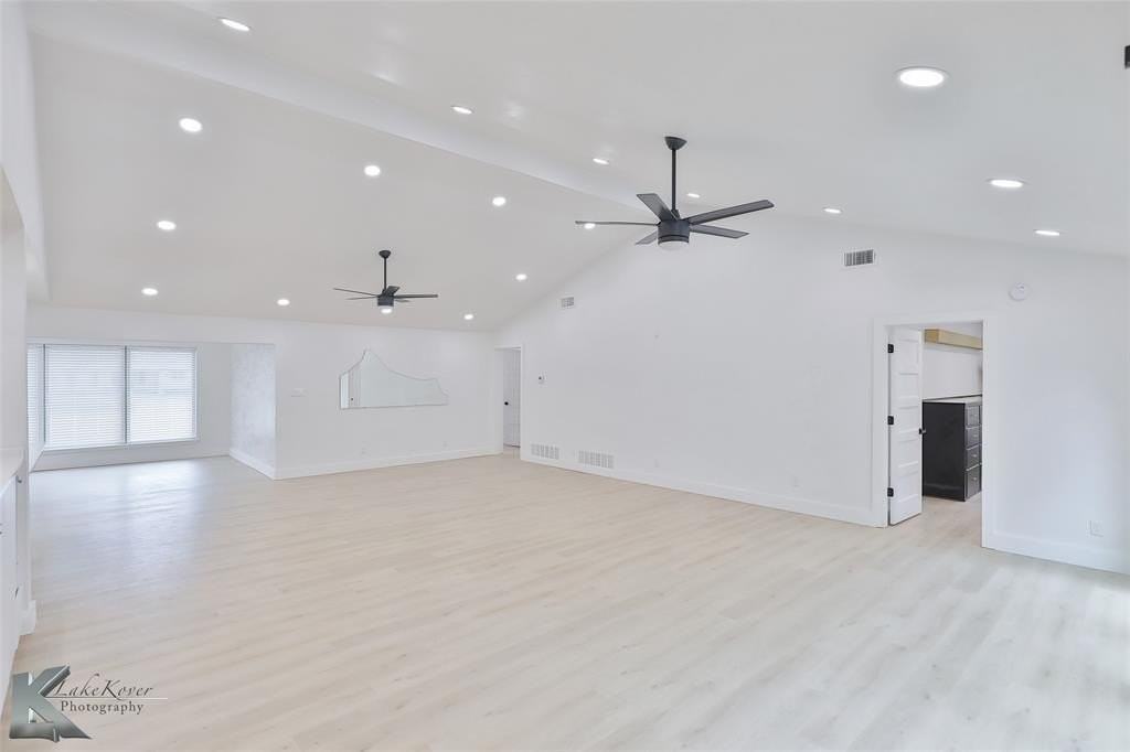 13 Pinehurst St - Photo 4 of 40