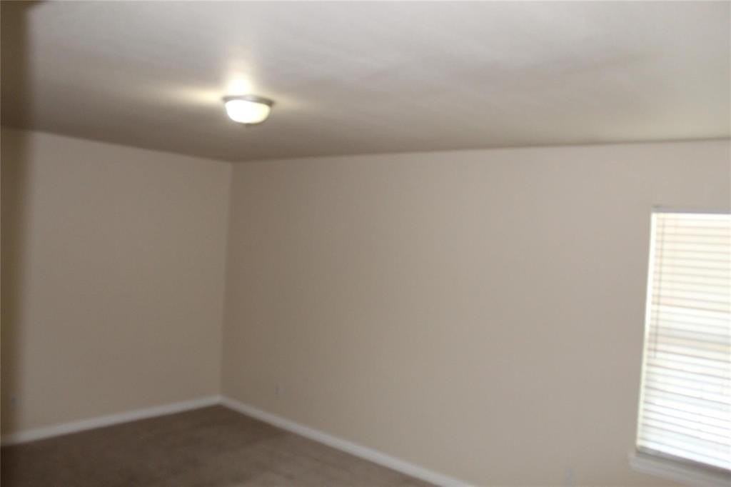 502 Bellevue Ln - Photo 5 of 17