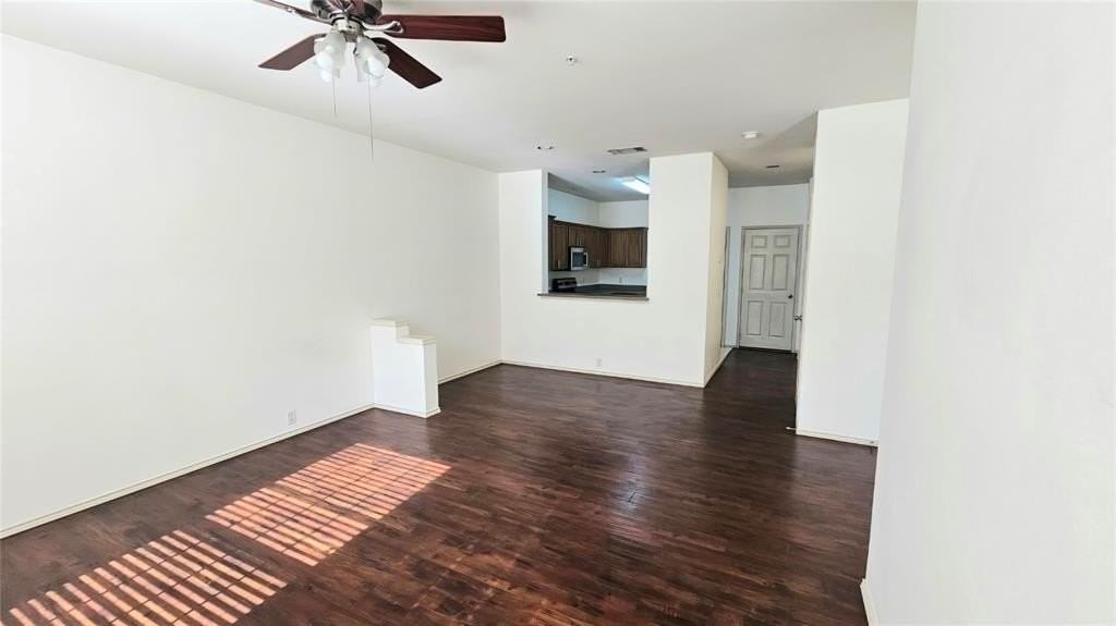 501 Jeans Creek Dr - Photo 3 of 21