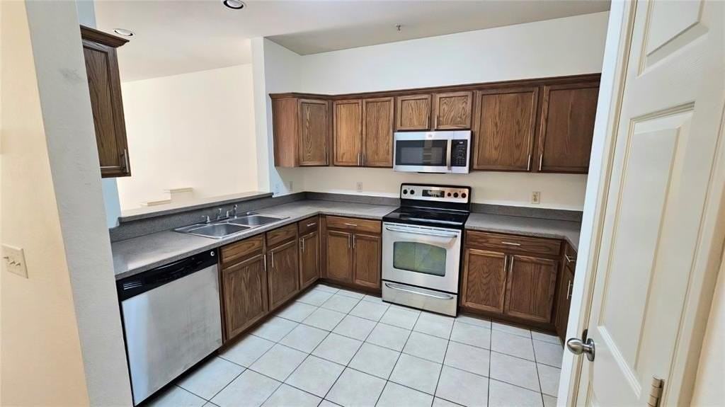 501 Jeans Creek Dr - Photo 5 of 21