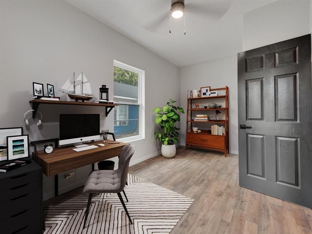 403 S Marlborough Ave - Photo 4 of 13