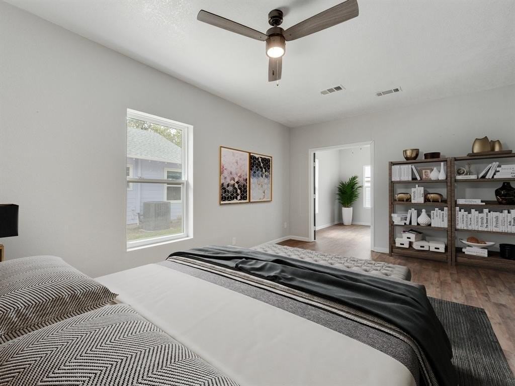 403 S Marlborough Ave - Photo 5 of 13