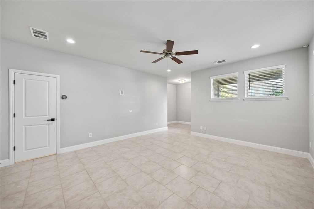 6709 Windlord Dr - Photo 6 of 39