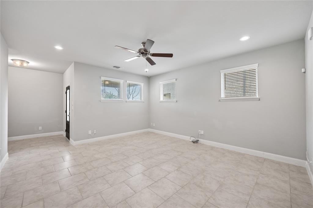 6709 Windlord Dr - Photo 7 of 39