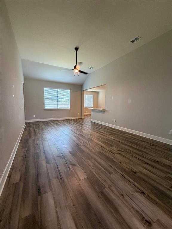 925 Emerson Dr - Photo 3 of 14