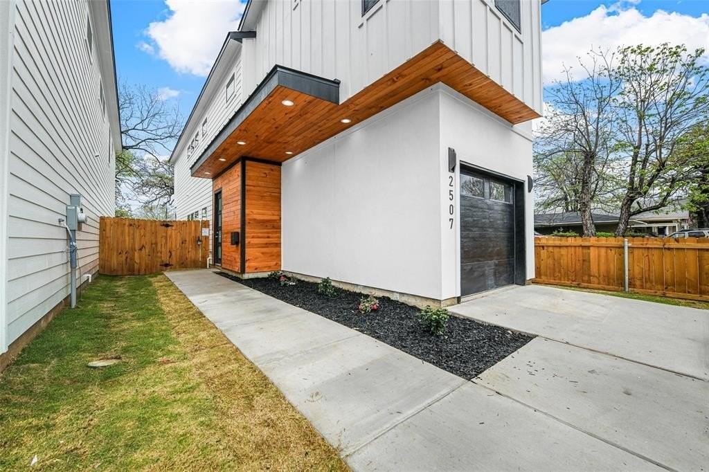 2507 Birmingham Ave - Photo 3 of 34
