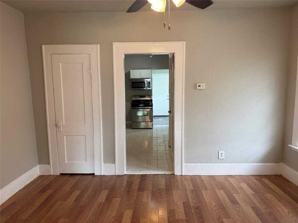 801 Wayne St - Photo 4 of 15