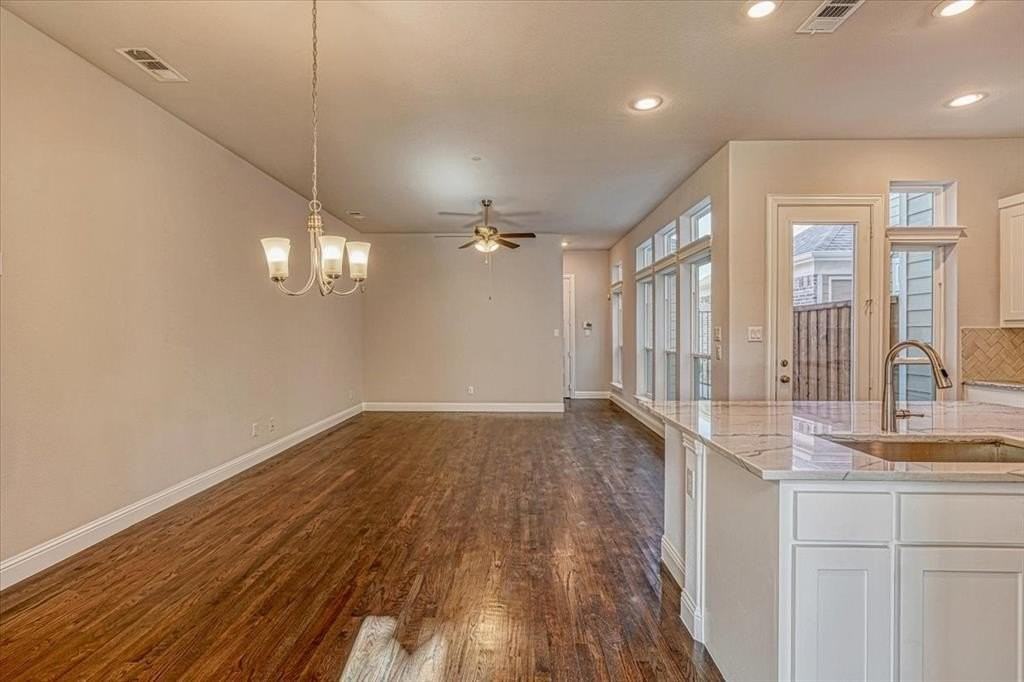 4932 Mckinney Hollow Dr - Photo 5 of 40