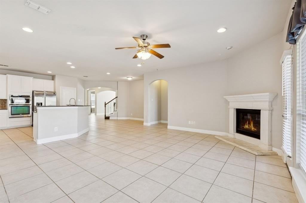 540 Calliopsis St - Photo 5 of 25