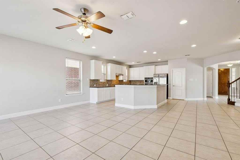 540 Calliopsis St - Photo 6 of 25