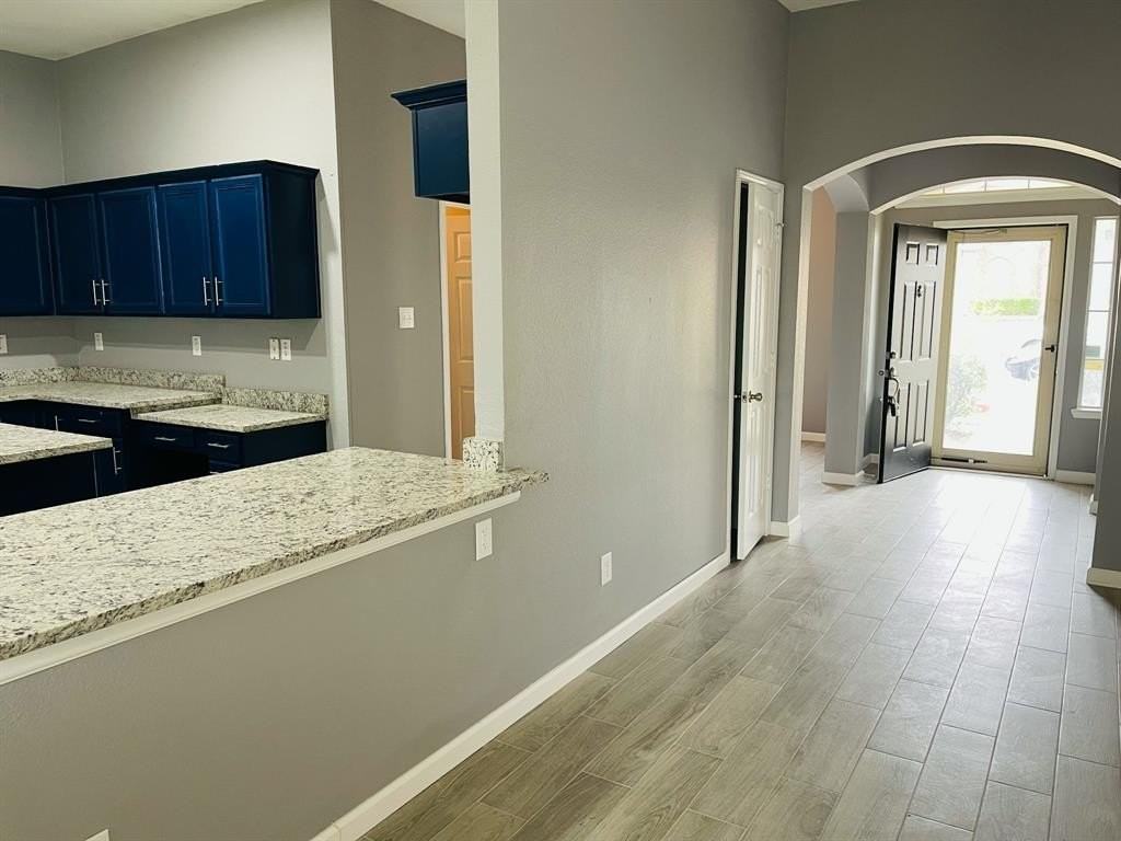 4513 Normandy Way - Photo 3 of 40