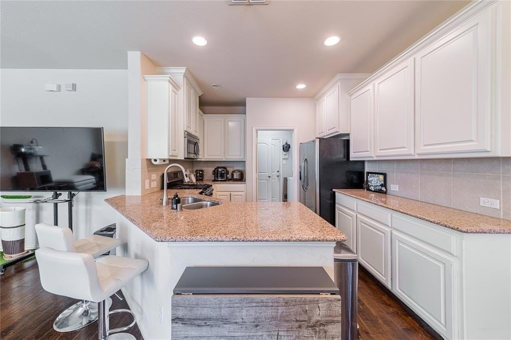 534 Alexandra Ave - Photo 5 of 19