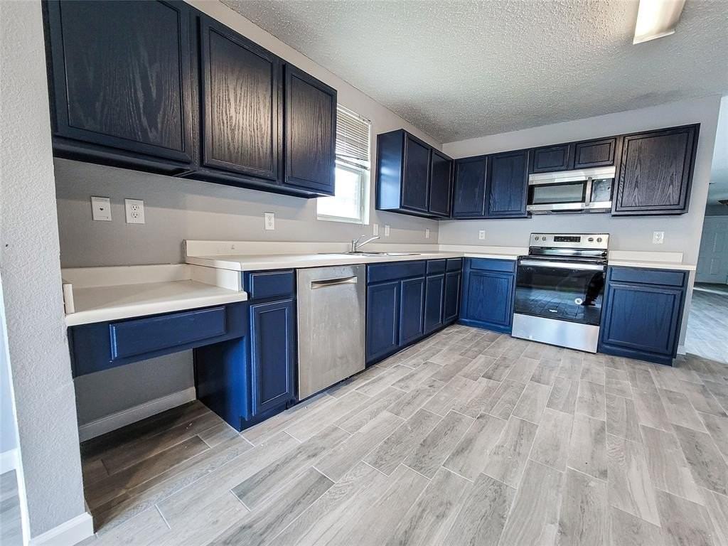 1725 Carolina Ridge Way - Photo 3 of 18