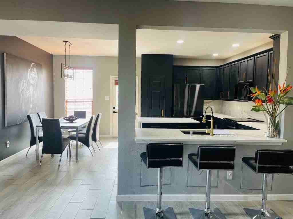 516 Angela Ln - Photo 7 of 39
