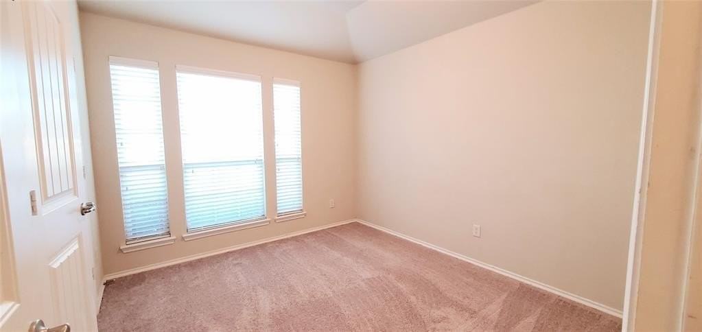 818 Hazels Way - Photo 5 of 16
