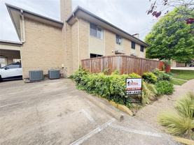 2622 Custer Pkwy #D - Photo 1 of 1