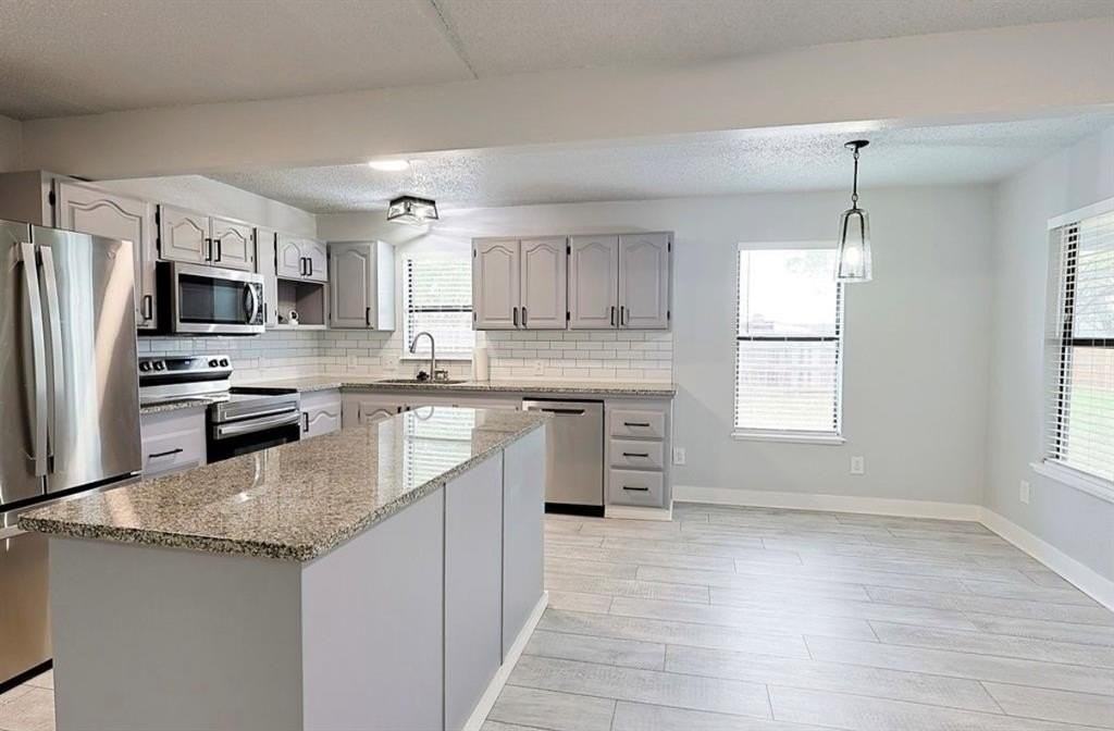 1710 Bob White Ct - Photo 6 of 28