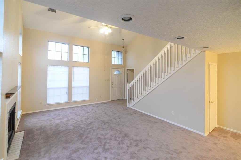 11815 Sunrise Dr - Photo 5 of 23