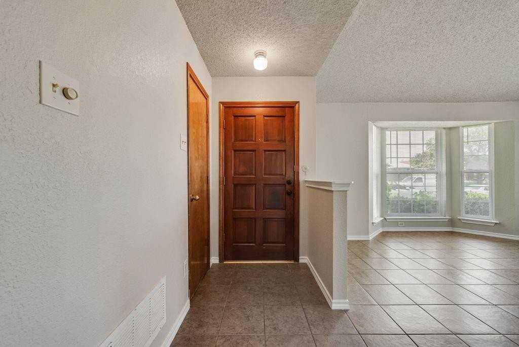 2618 Trumpet Dr - Photo 2 of 17