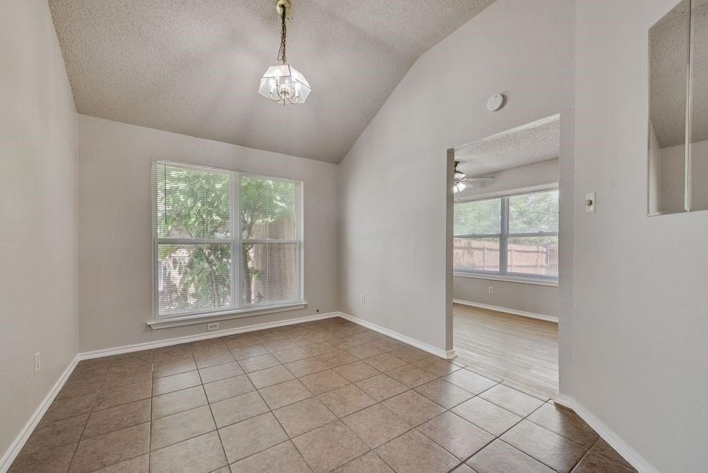 2618 Trumpet Dr - Photo 5 of 17