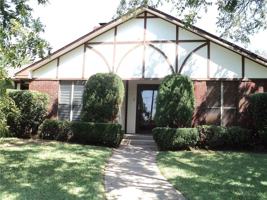 featured image of 4617 Catclaw Dr