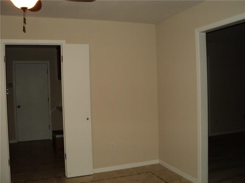 4617 Catclaw Dr - Photo 4 of 18