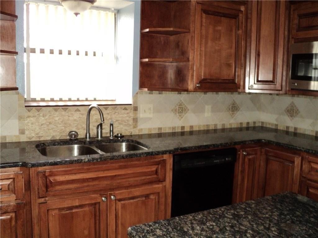 4617 Catclaw Dr - Photo 6 of 18