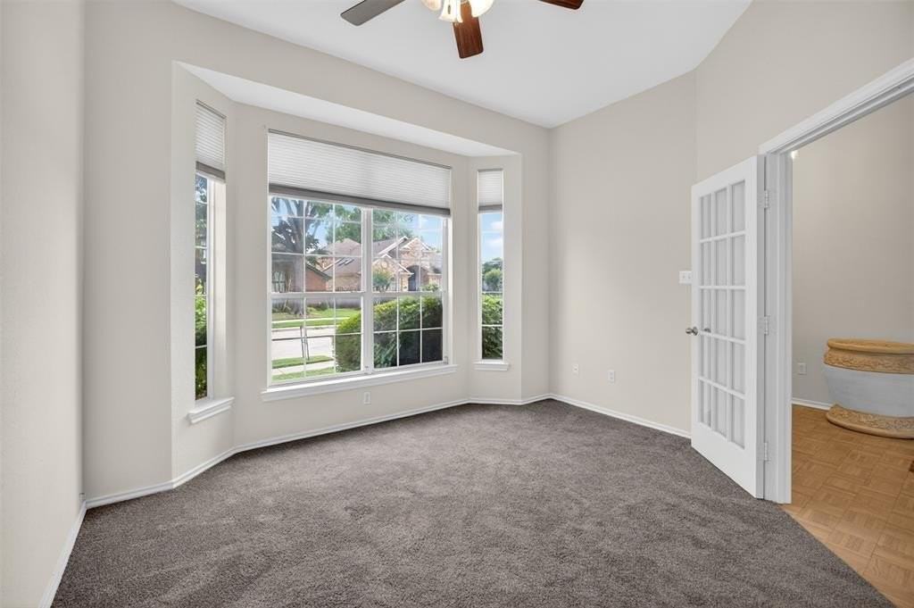 1009 Mccoy Dr - Photo 4 of 28