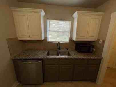 613 S Fielder Rd - Photo 4 of 4