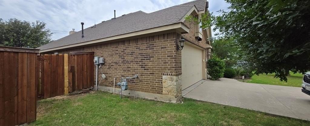 2323 Tawny Owl Rd - Photo 4 of 27