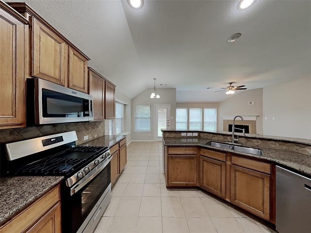 8152 Black Ash Dr - Photo 4 of 15