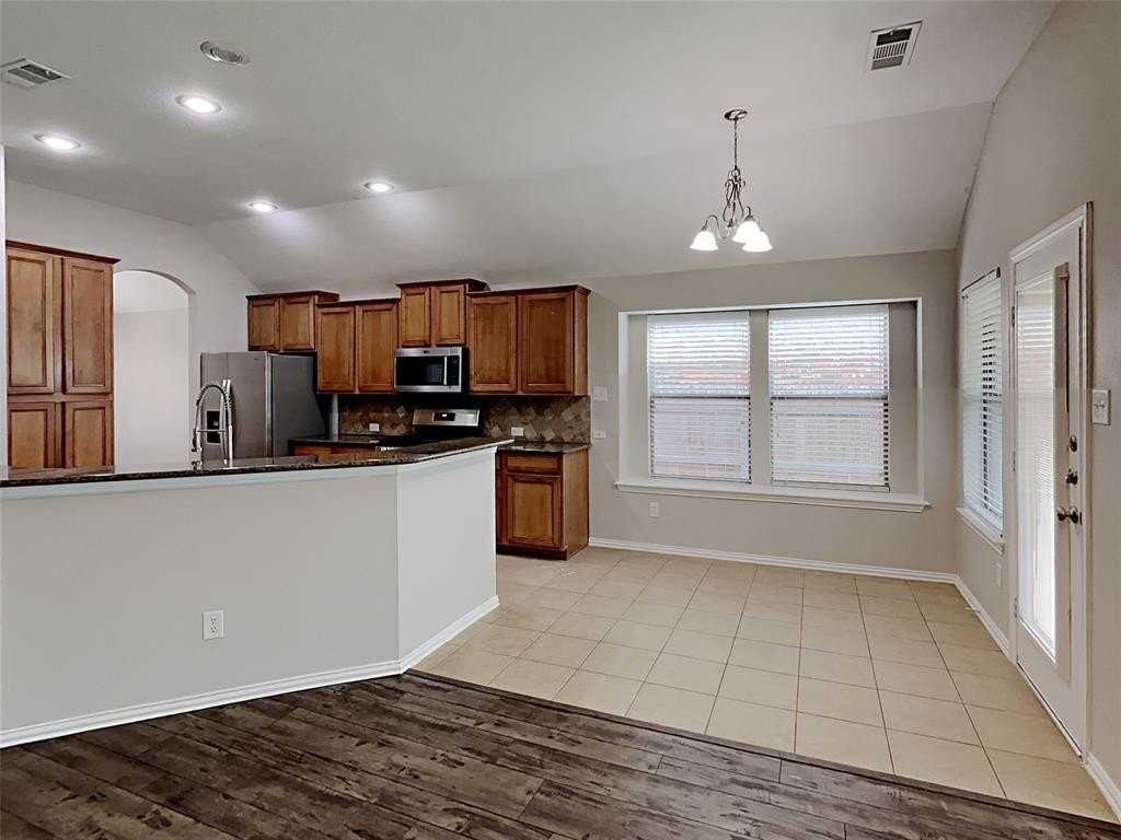 8152 Black Ash Dr - Photo 5 of 15