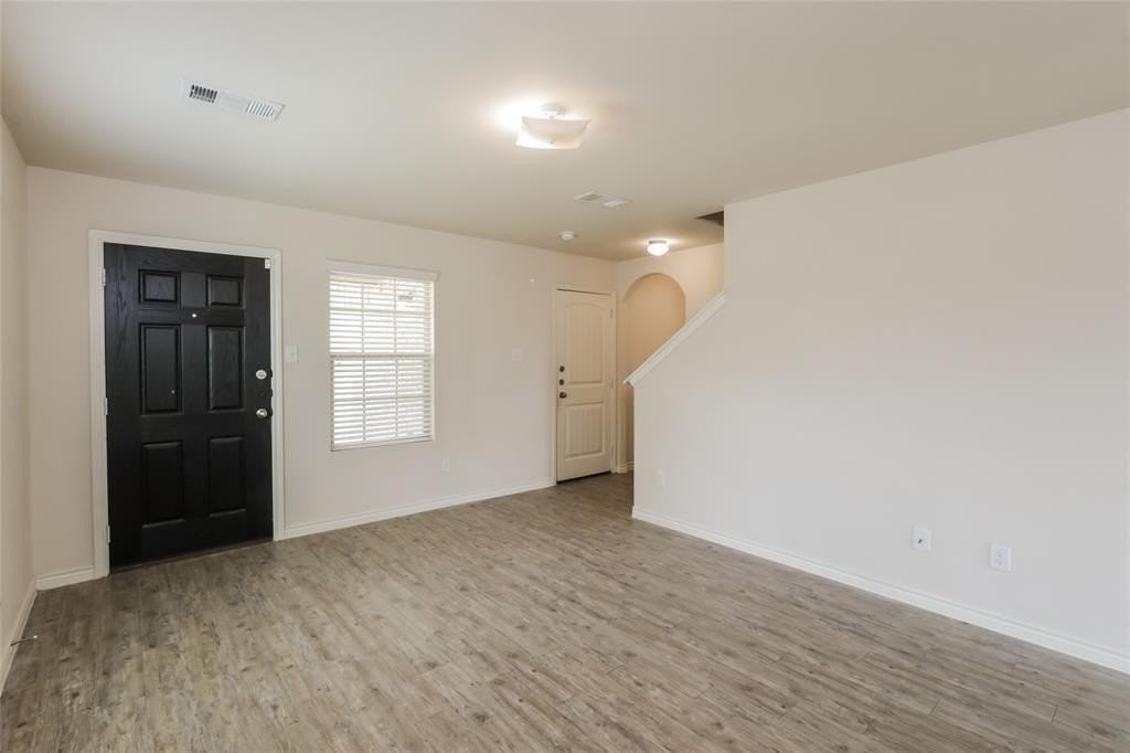 3202 Robin Rd - Photo 4 of 15