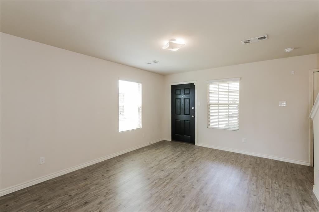 3202 Robin Rd - Photo 5 of 15
