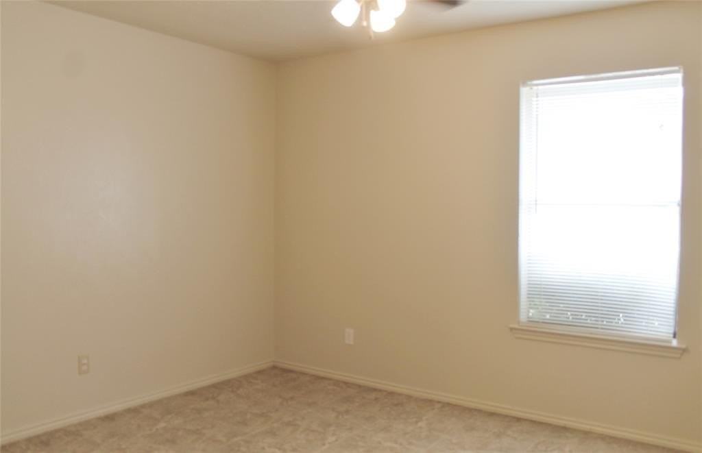 1104 Curtis Dr - Photo 6 of 10